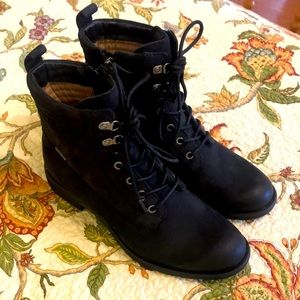 Sofft black boots 8.5 NWOT!